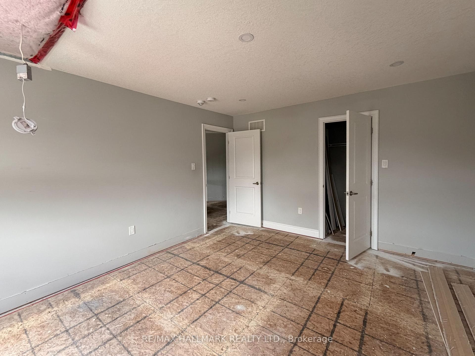 86 Holt Drive photo 21