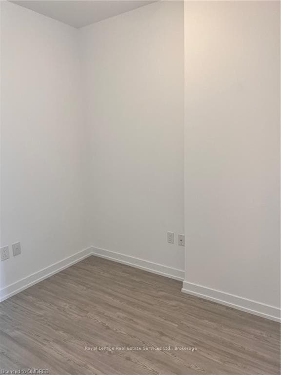 450 DUNDAS Street Unit 508 photo 8