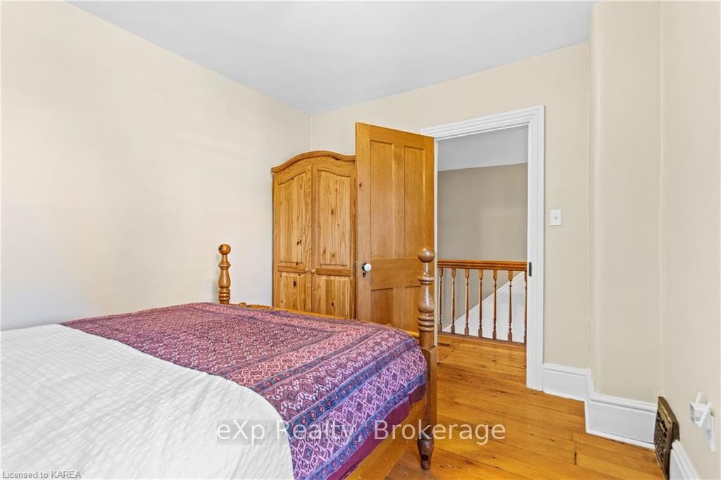 15 PINE Street photo 25
