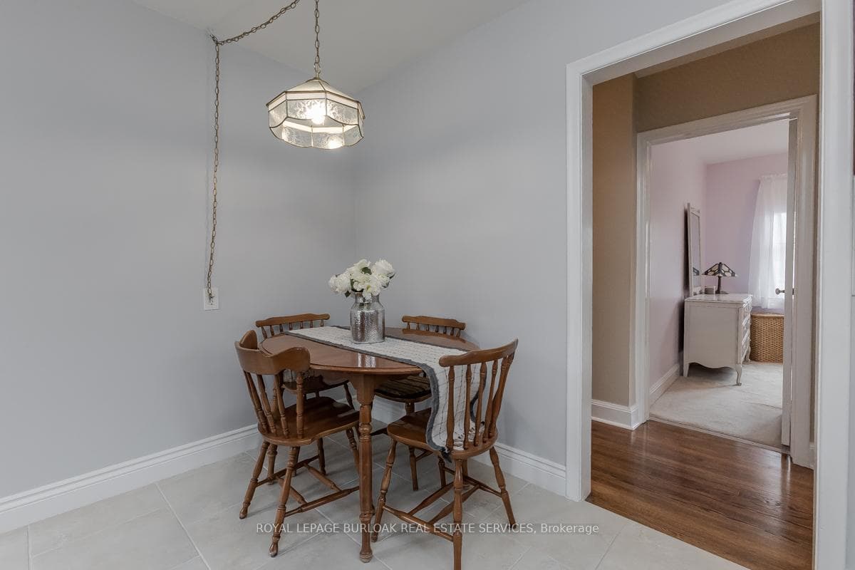 1360 Fisher Avenue photo 18