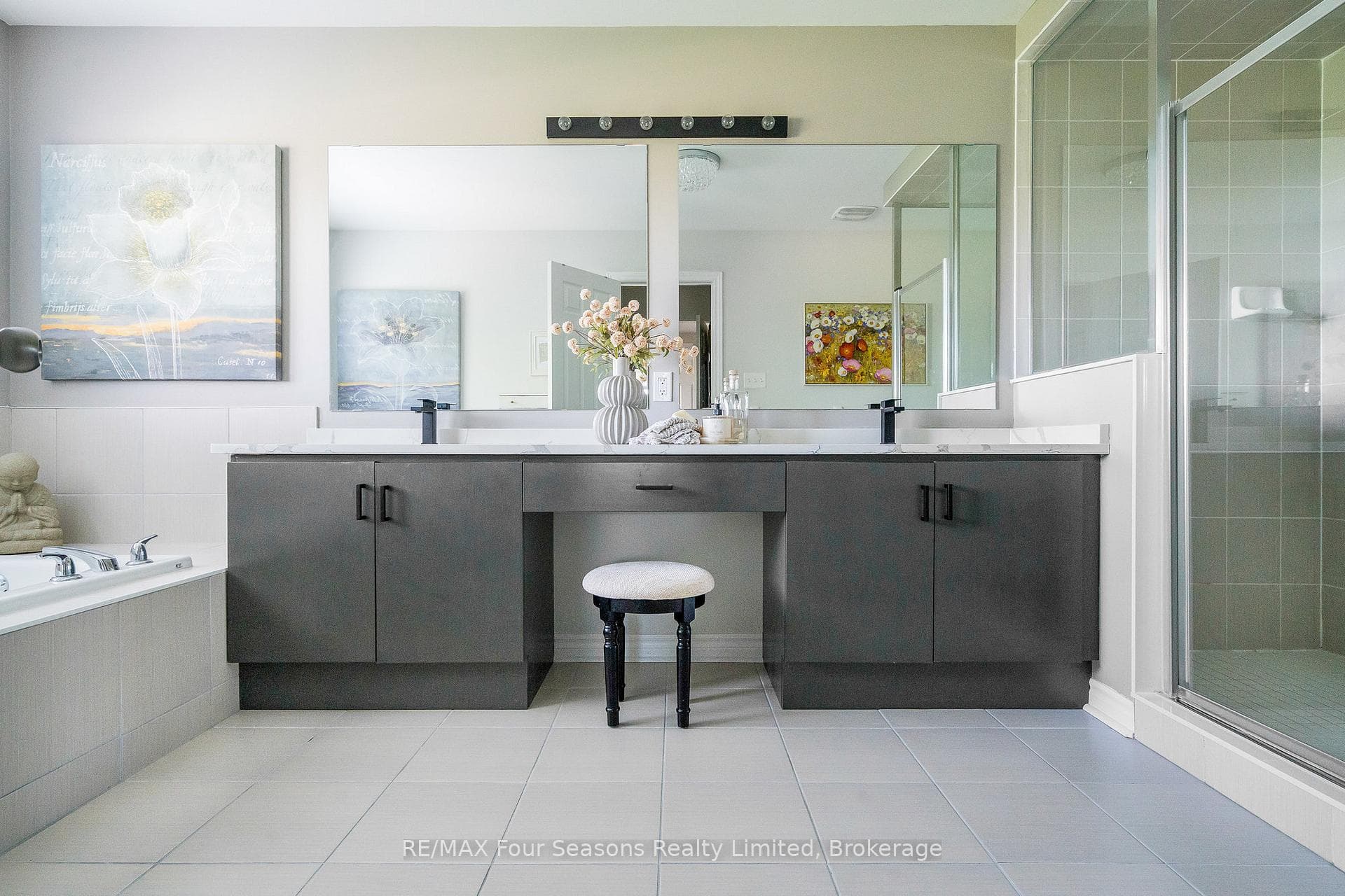64 Kirby Avenue photo 31
