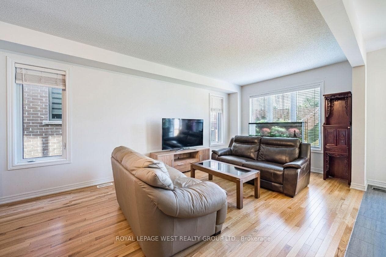 1278 Aquarius Trail photo 2