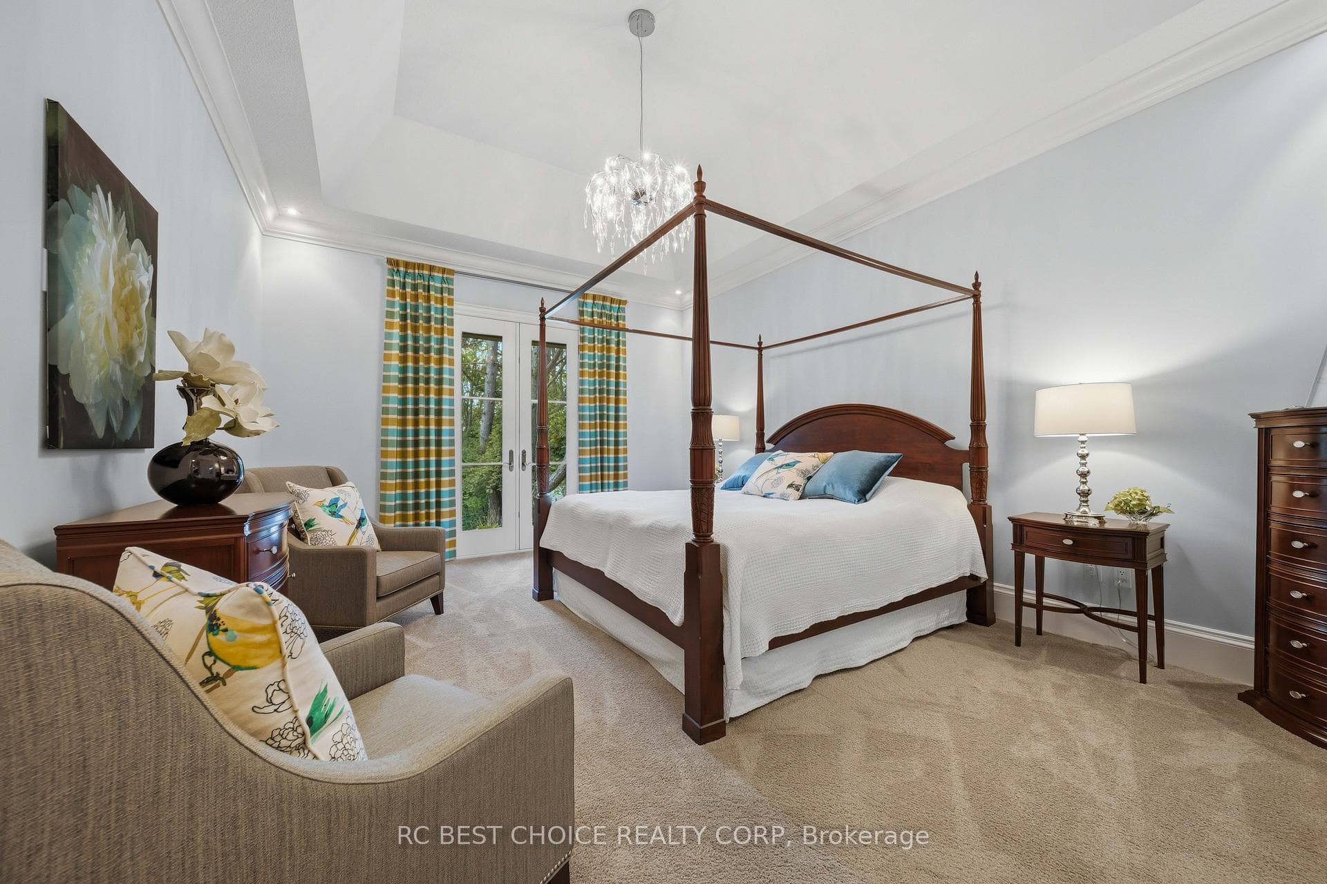 1577 Gloucester Road photo 24