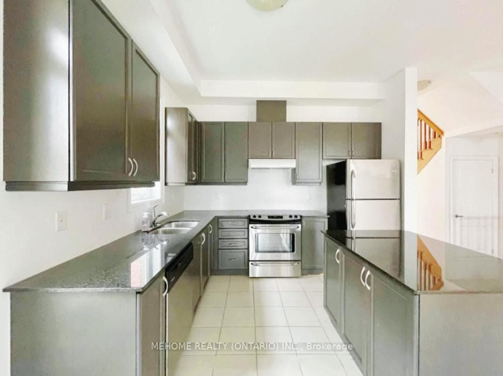 185 Paradelle Drive photo 11