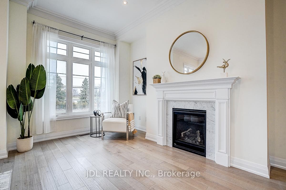 4199 Major Mackenzie Drive photo 12