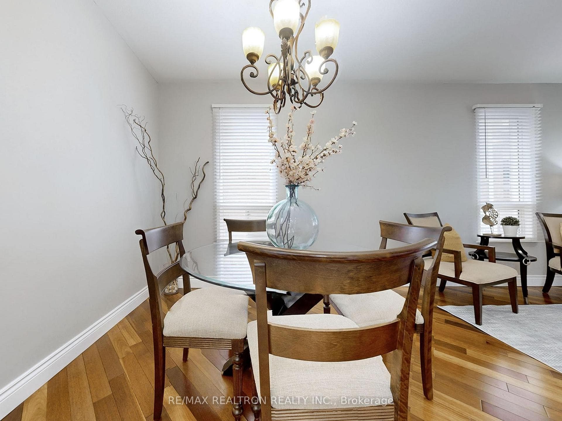 457 Woodsmere Crescent photo 8