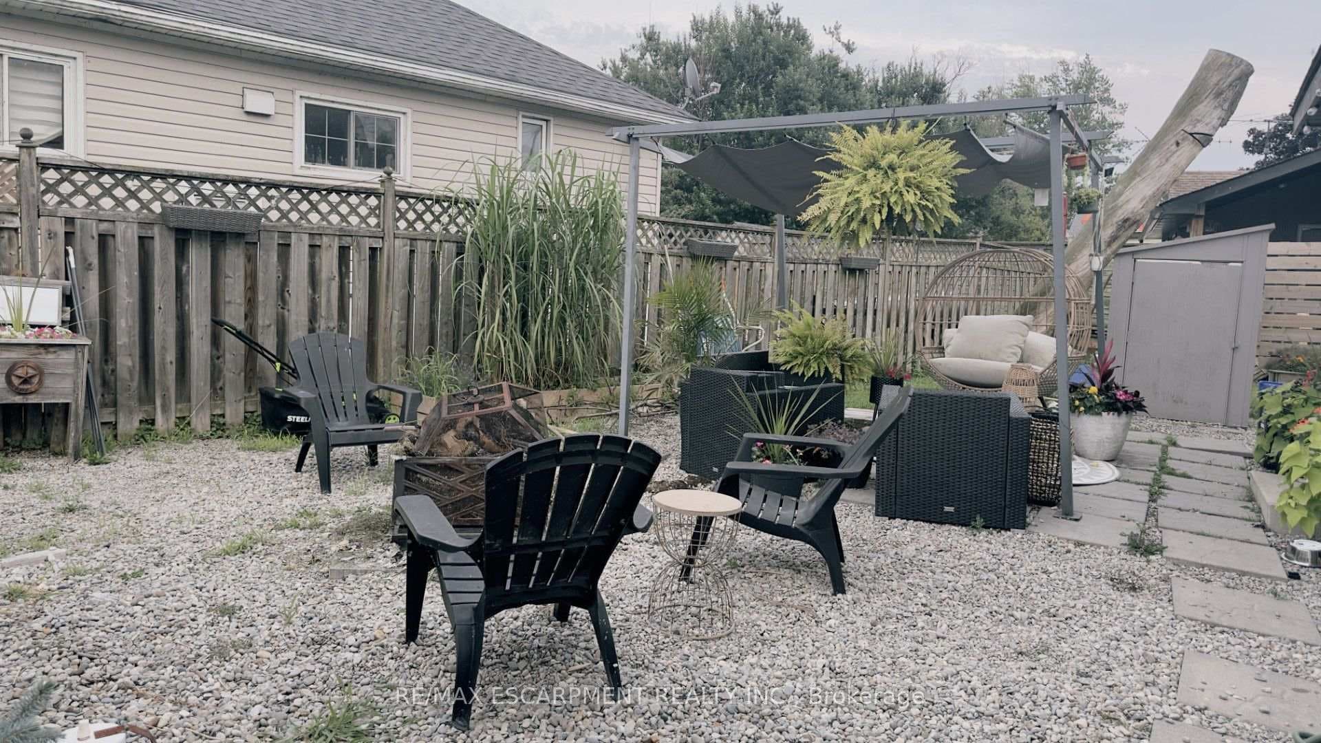 2 Fagan Street photo 30