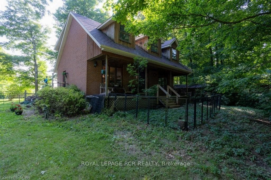 8032 Wellington Road 7 Road photo 1