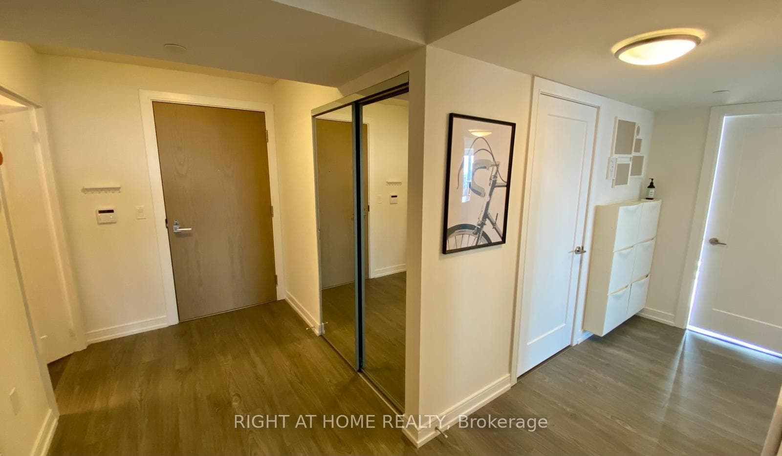 225 Village Green Square Unit 2207 photo 7
