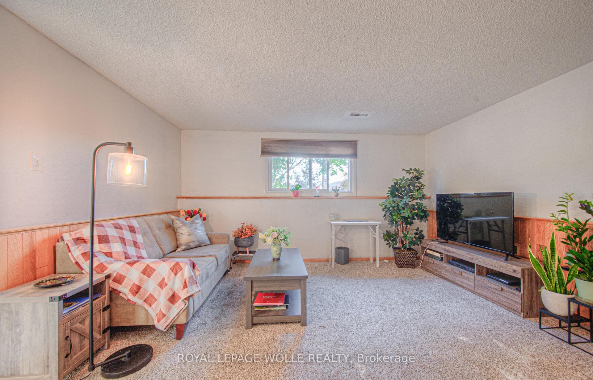 148 Laurentian Drive photo 23