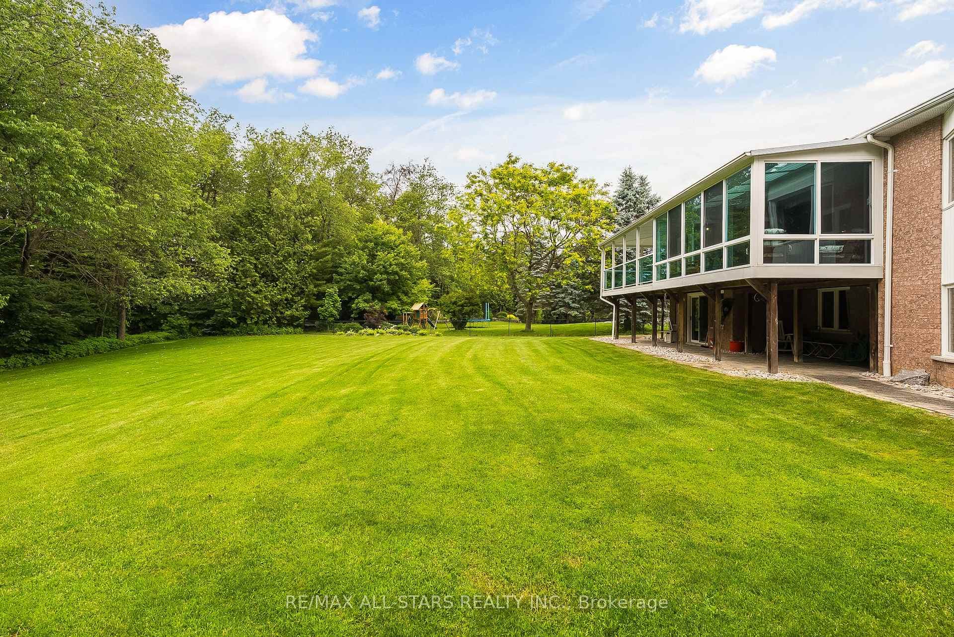 46 Campbell Drive photo 33