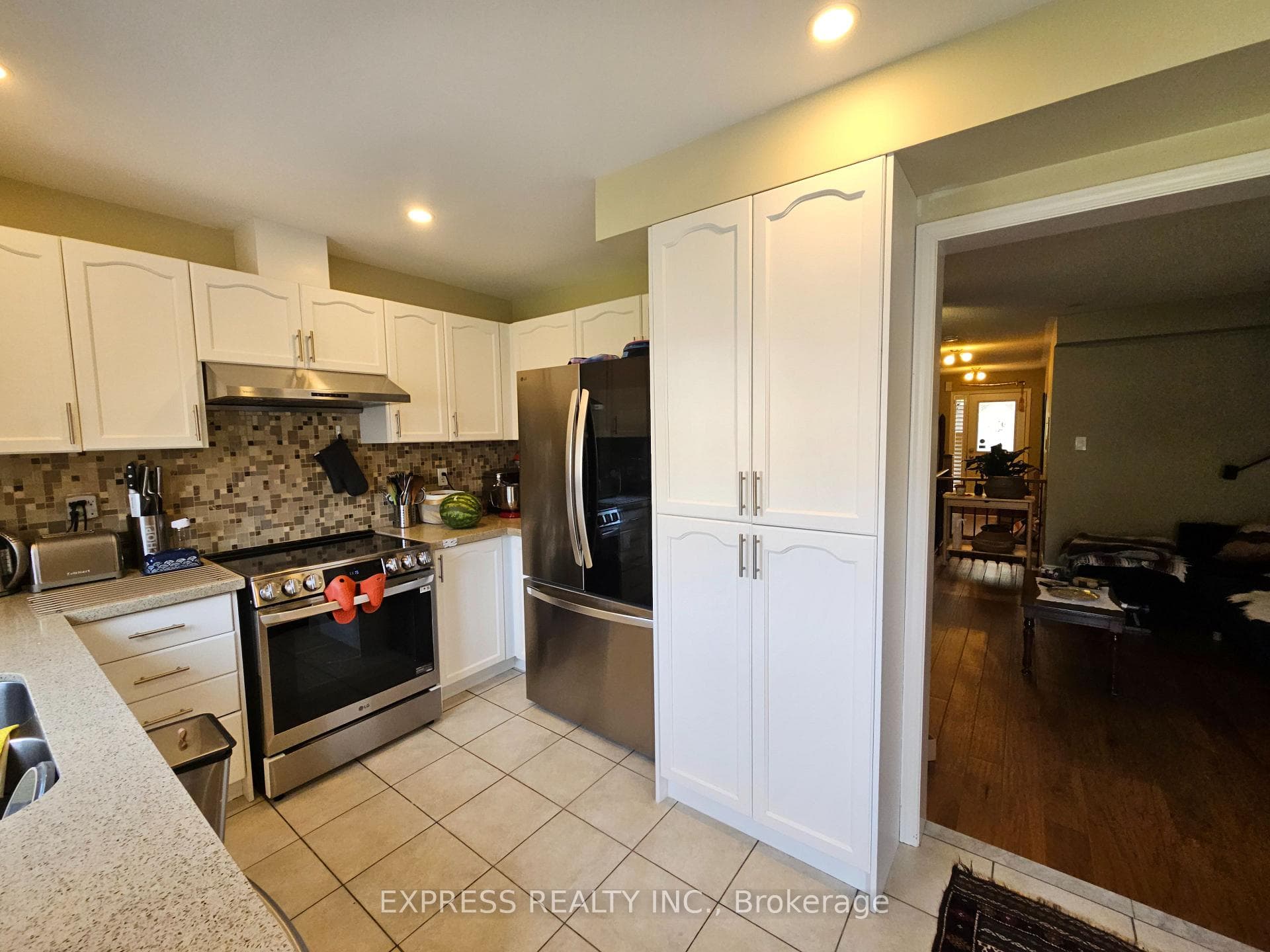 64 Briarcrest Drive photo 9