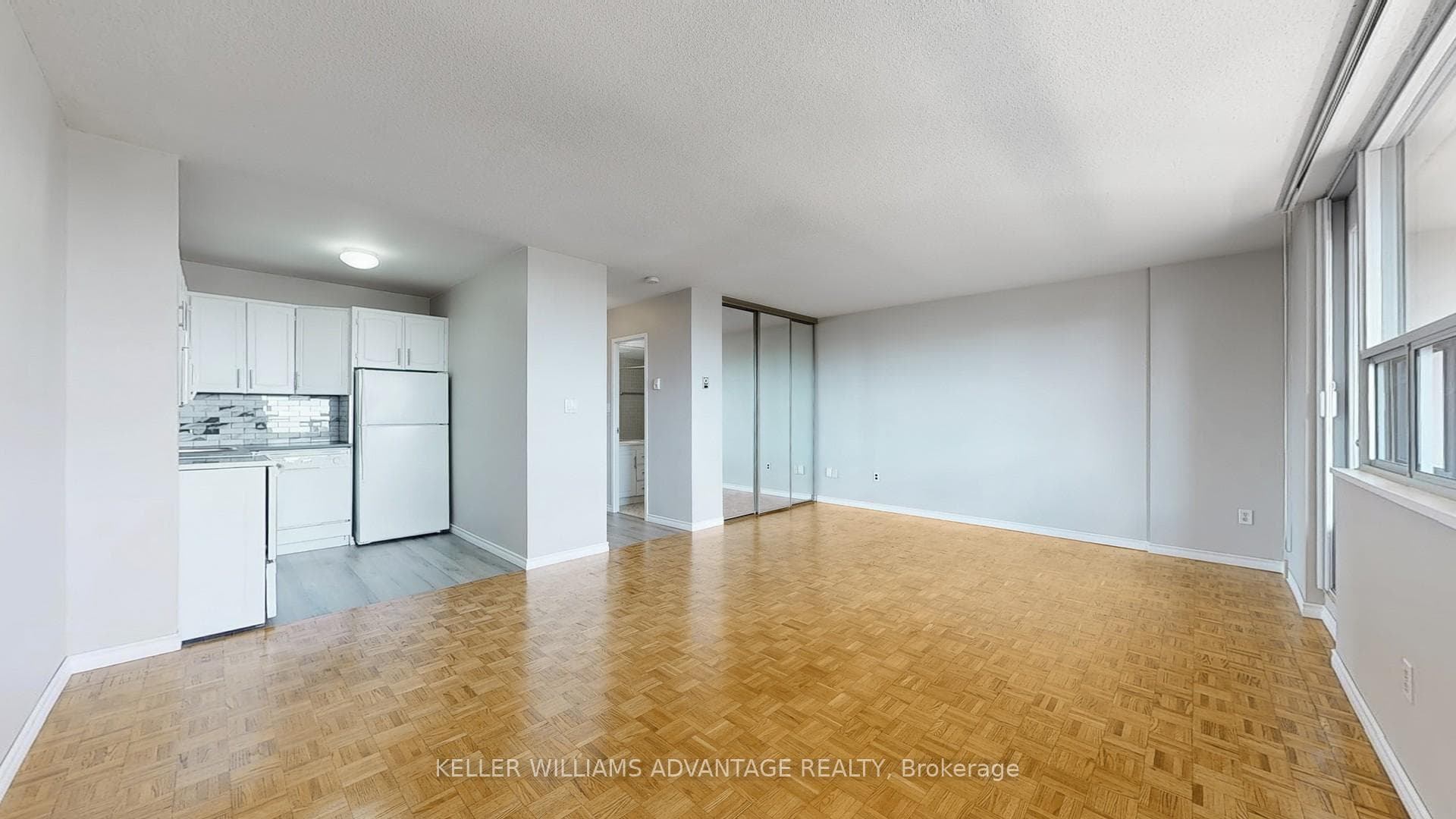 40 Homewood Avenue Unit 810 photo 9