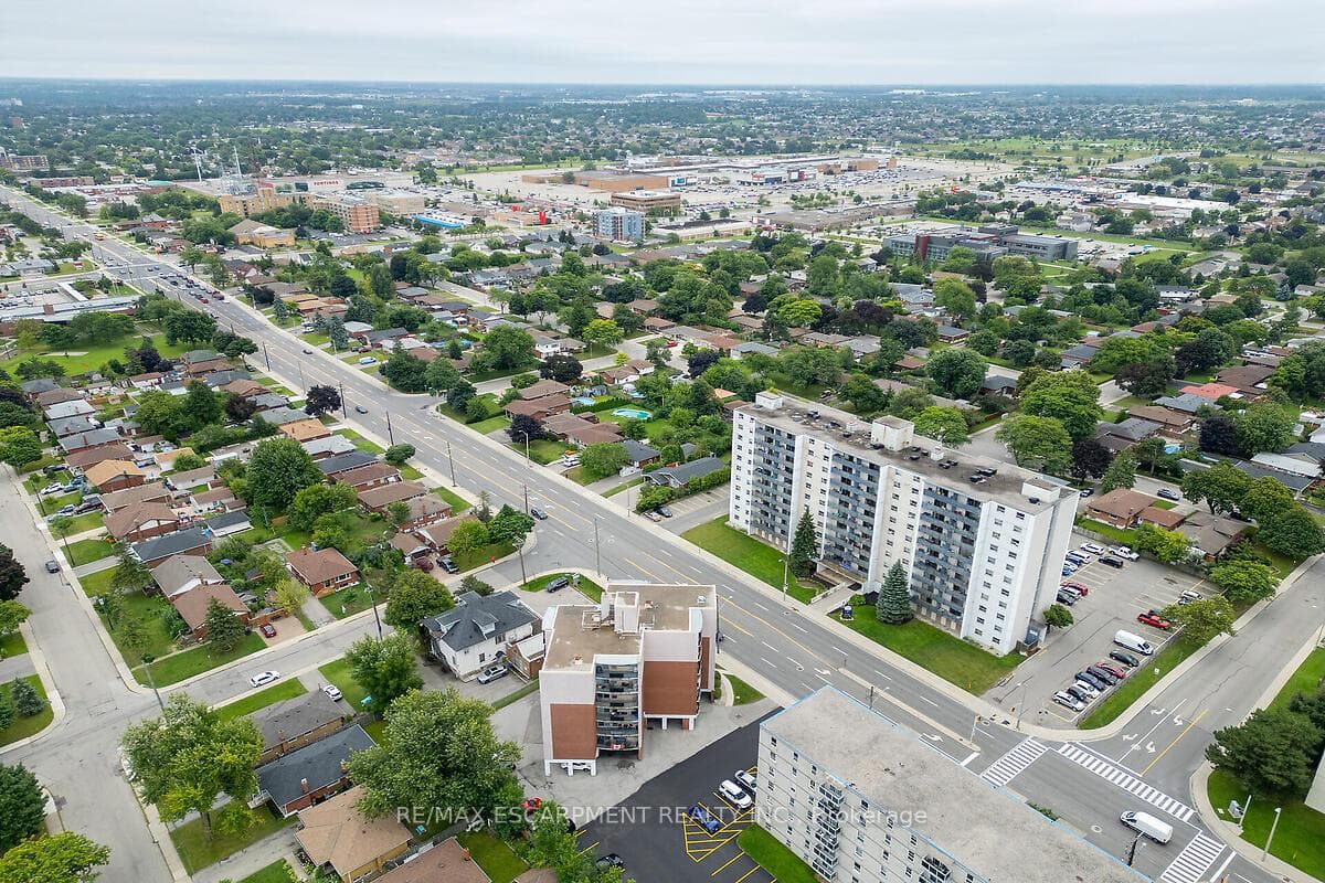 293 Mohawk Road Unit 301 photo 28