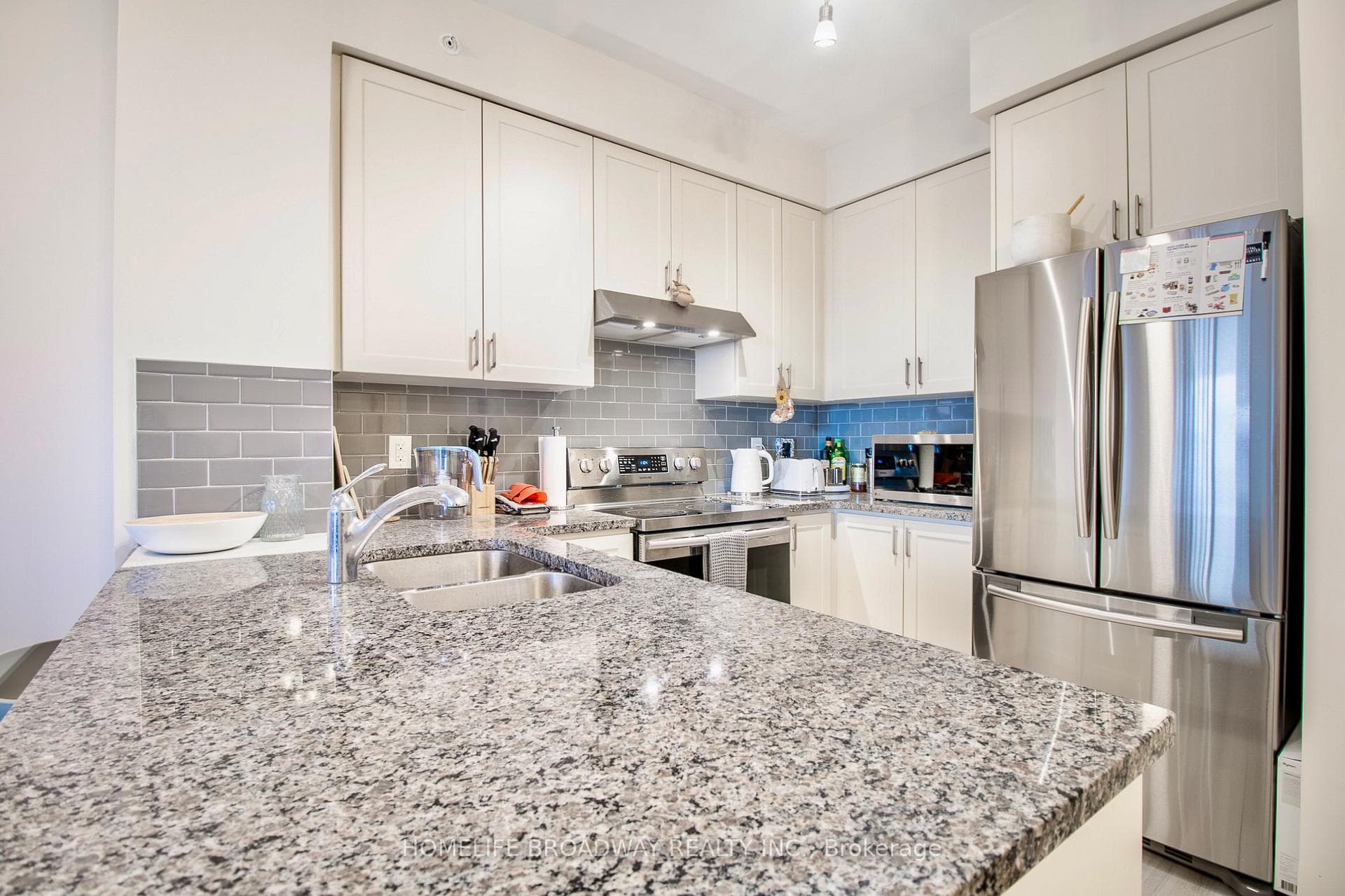 9255 Jane Street Unit 815 photo 8