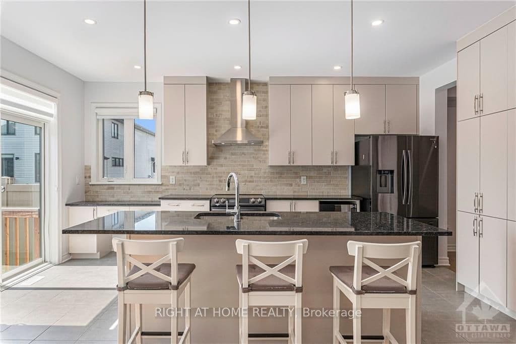 184 CREVASSE Road photo 9