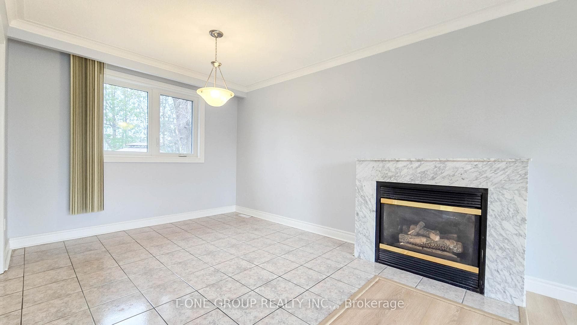 452 LYNETT Crescent Unit MAIN photo 8