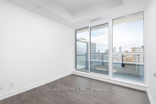 609 Avenue Road Unit 1009 photo 11