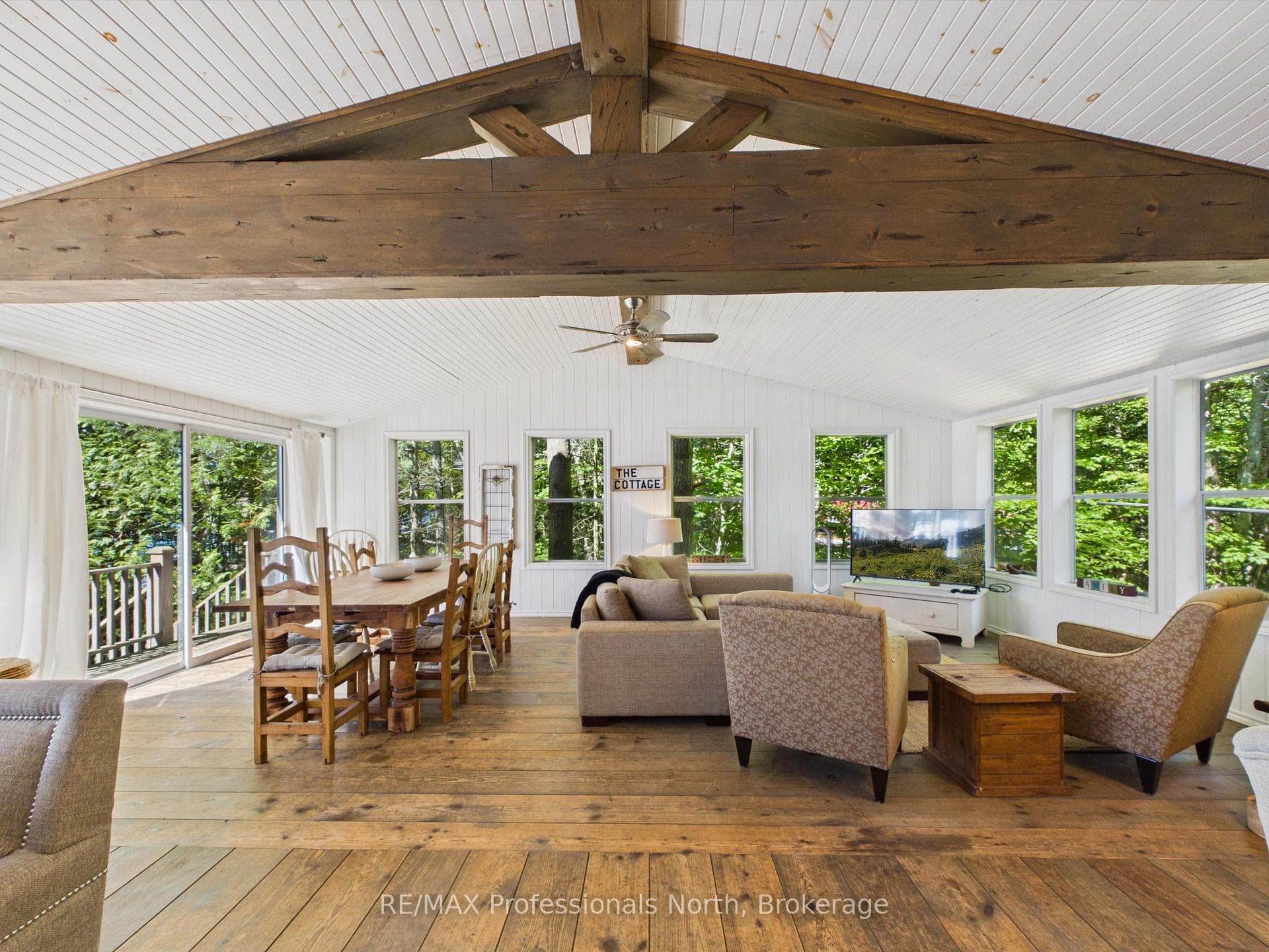 1398 Milne Road photo 2