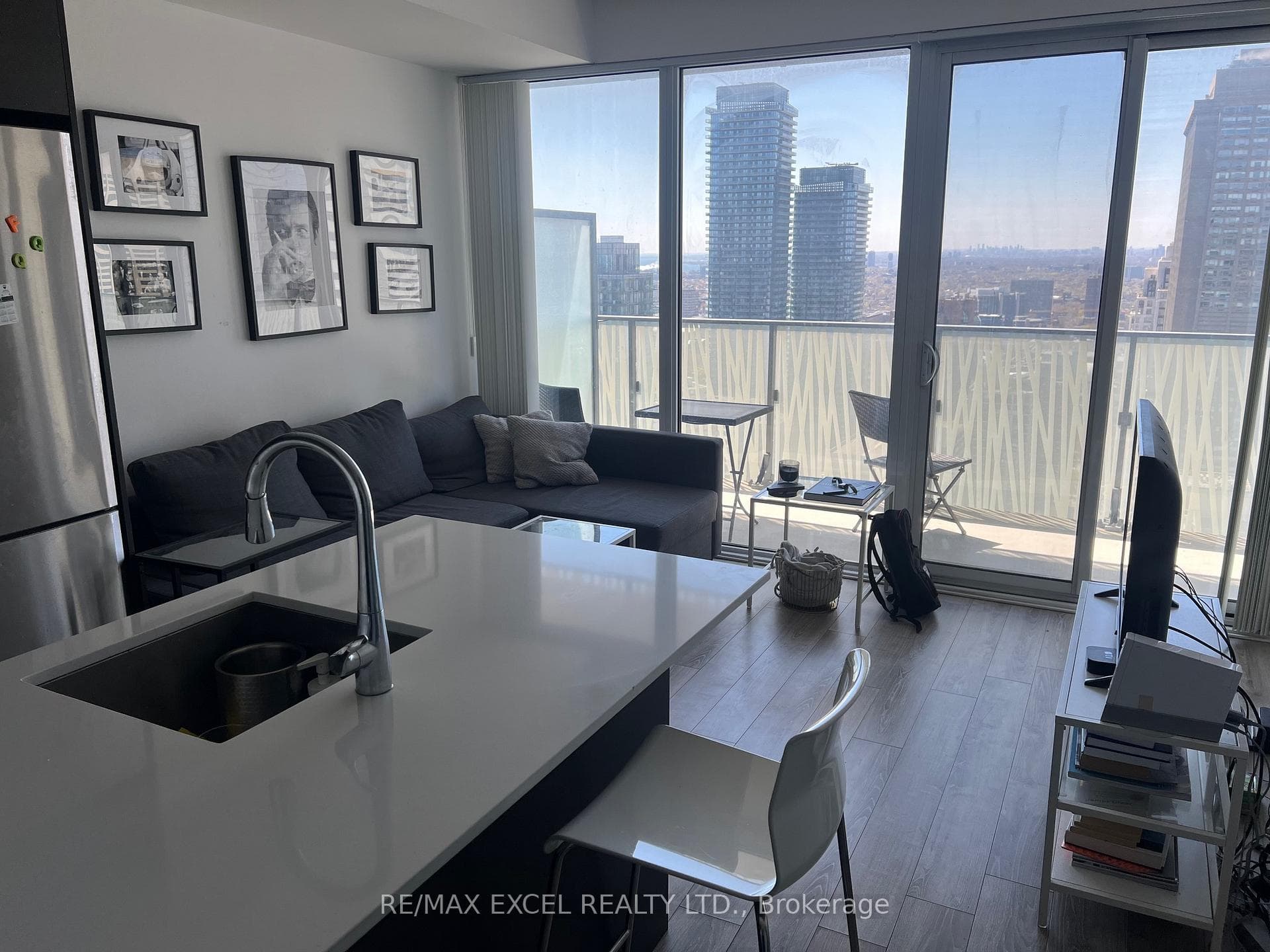 42 Charles Street Unit 3704 photo 3