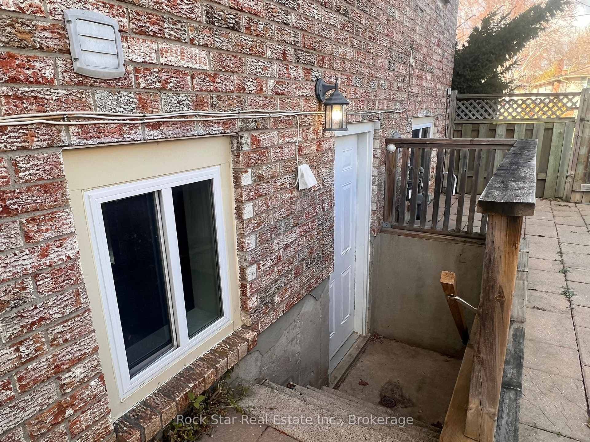 32 BENDINGROAD Crescent photo 18