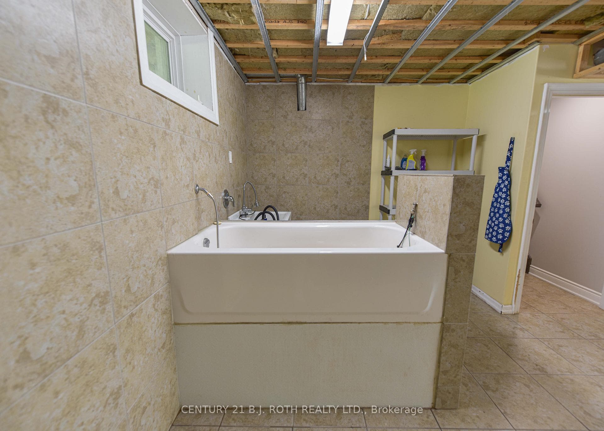 1430 RIMKEY Crescent photo 39