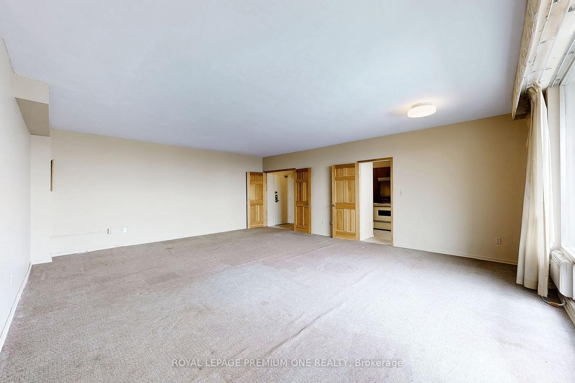 1 Massey Square Unit PH19 photo 23
