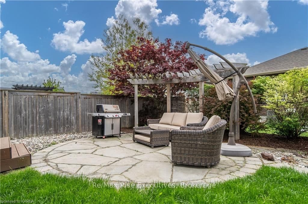 1184 ESCALA Crescent photo 42