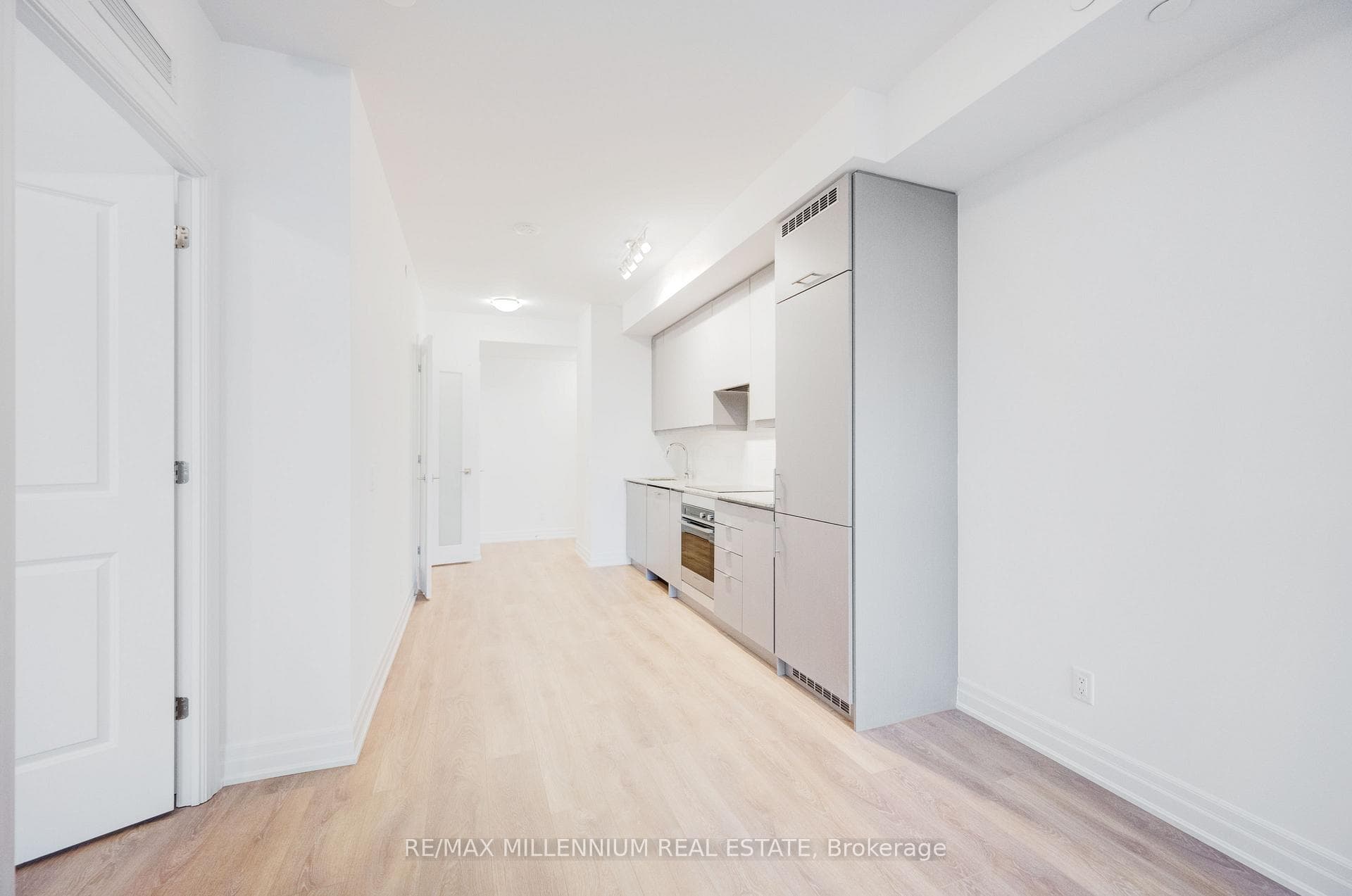30 Elm Drive Unit 1106 photo 5