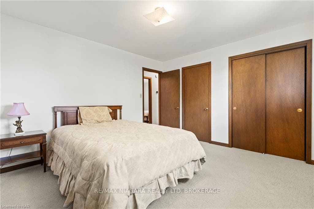 16 MAUREEN Avenue photo 17