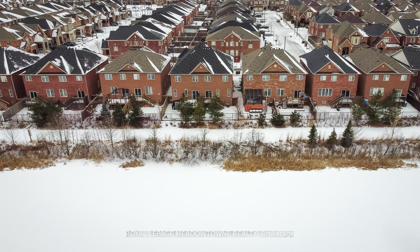394 Bessborough Drive photo 37