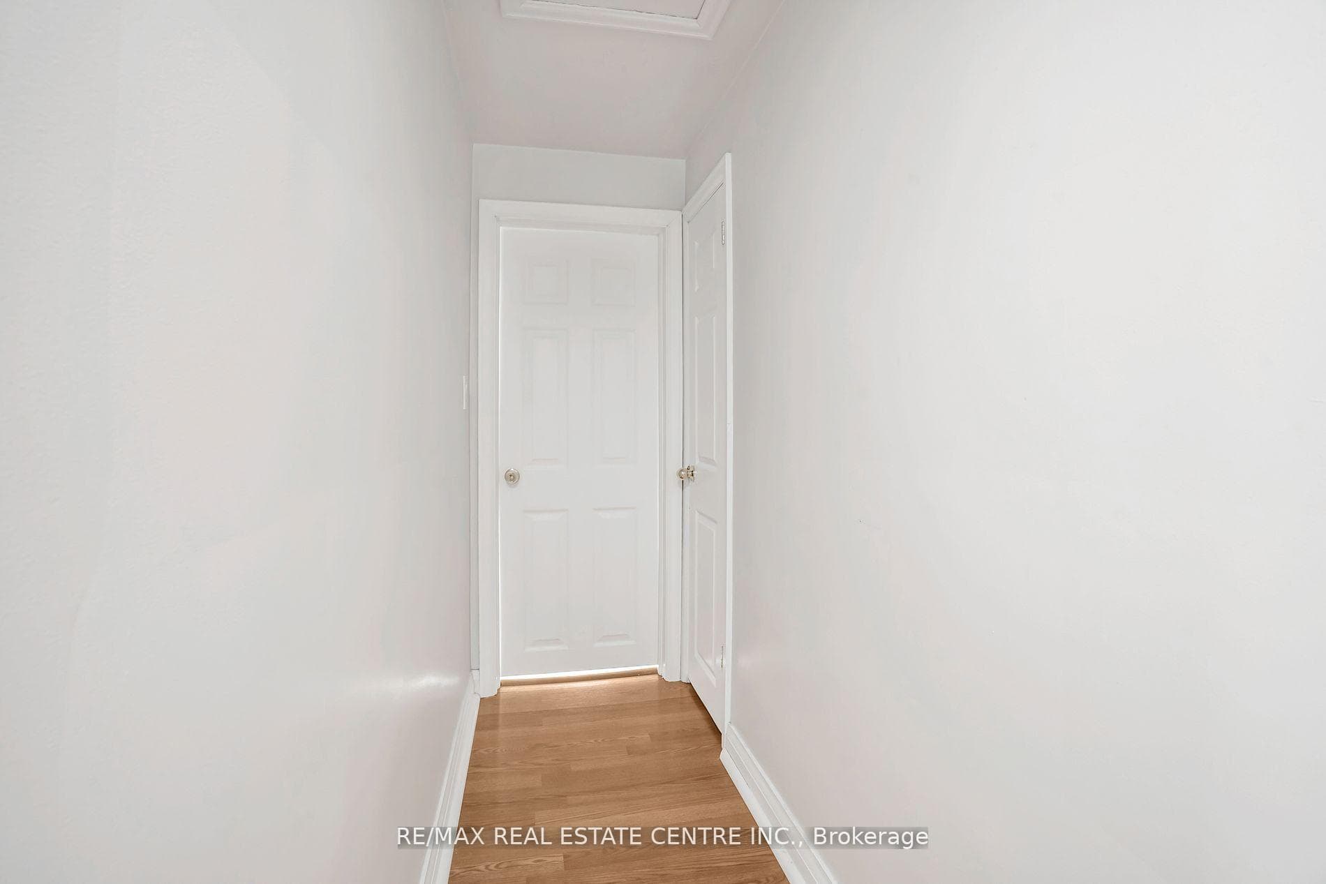 401 Elgin St Street photo 24