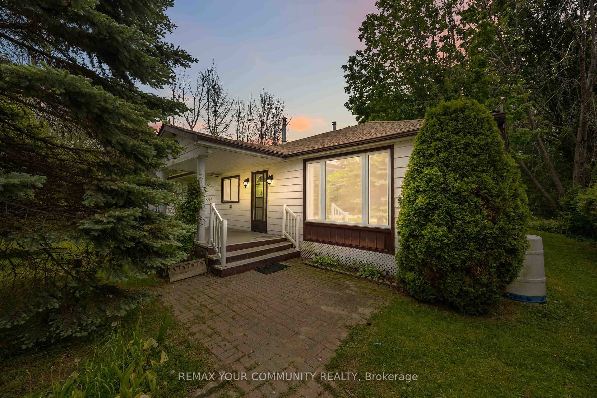 23 LAVIOLETTE Avenue photo 14