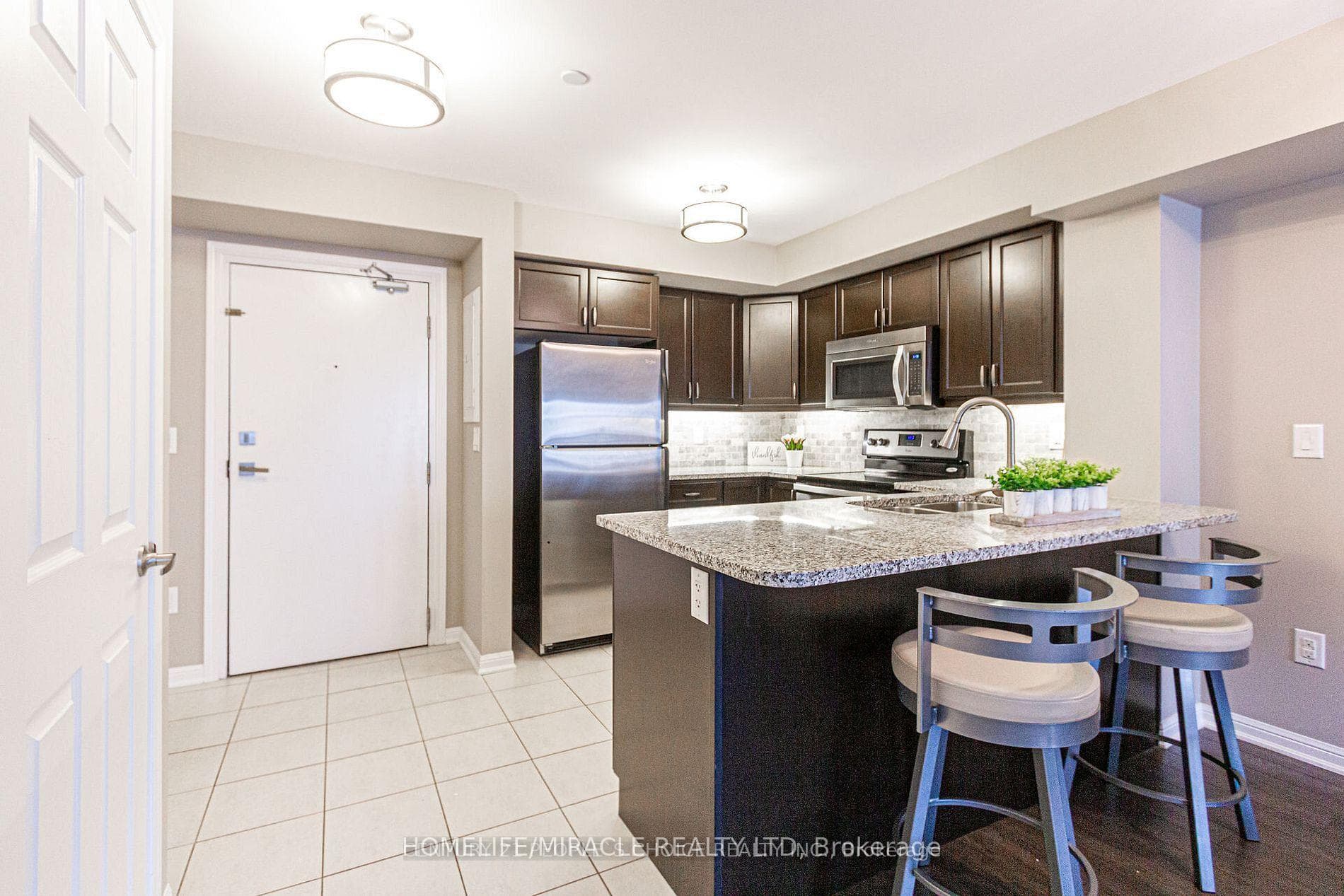 1045 Nadalin Heights Unit 211 photo 19