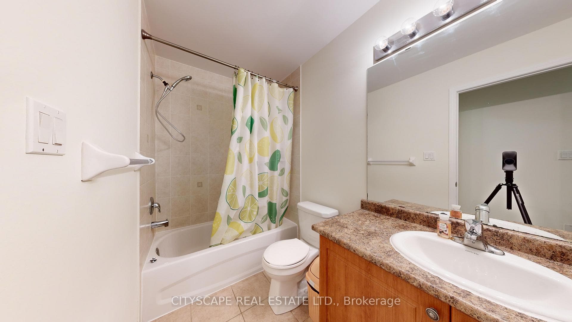 4 Hadleigh Way photo 19