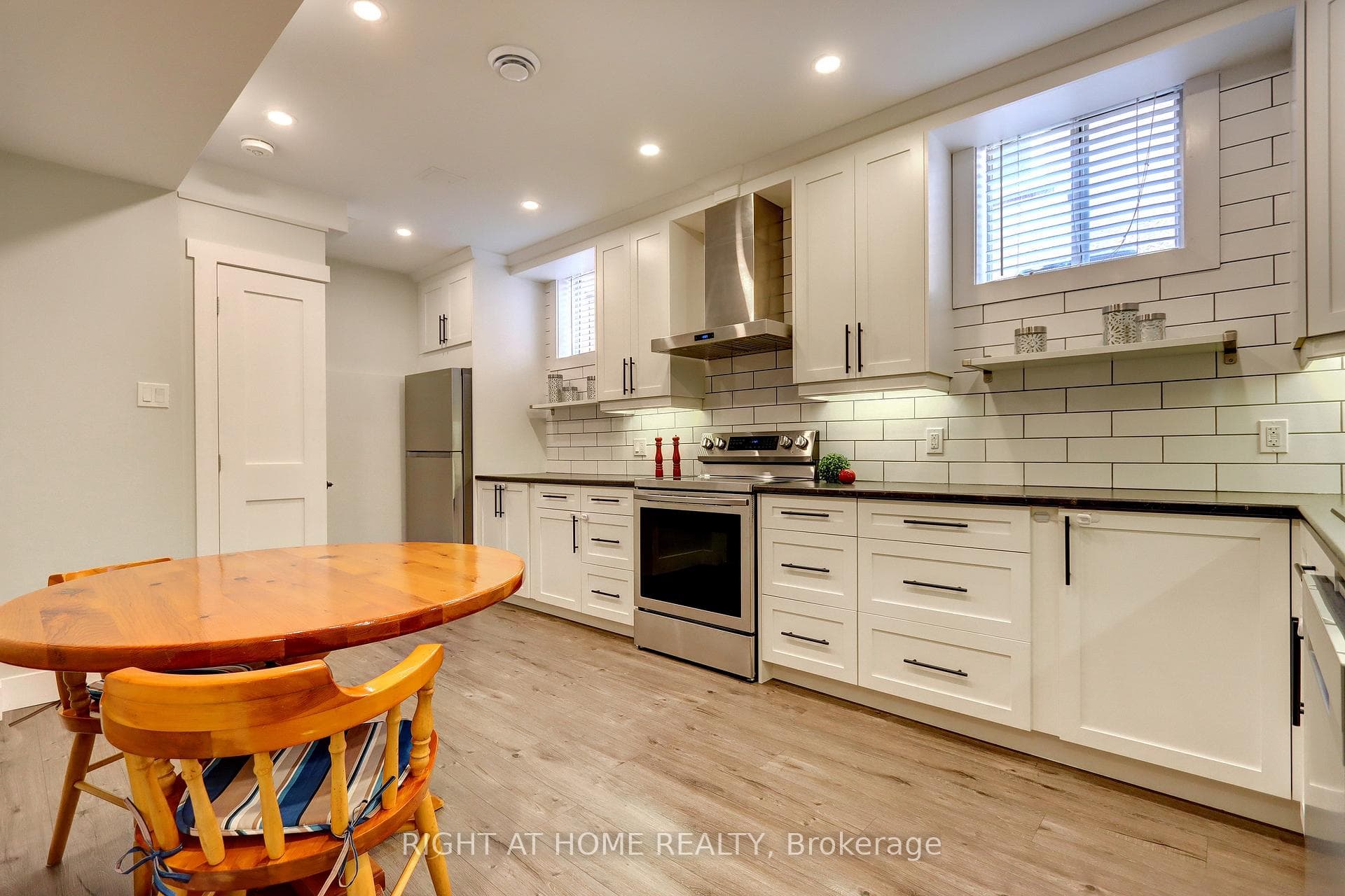 24 Huffmann Drive photo 27