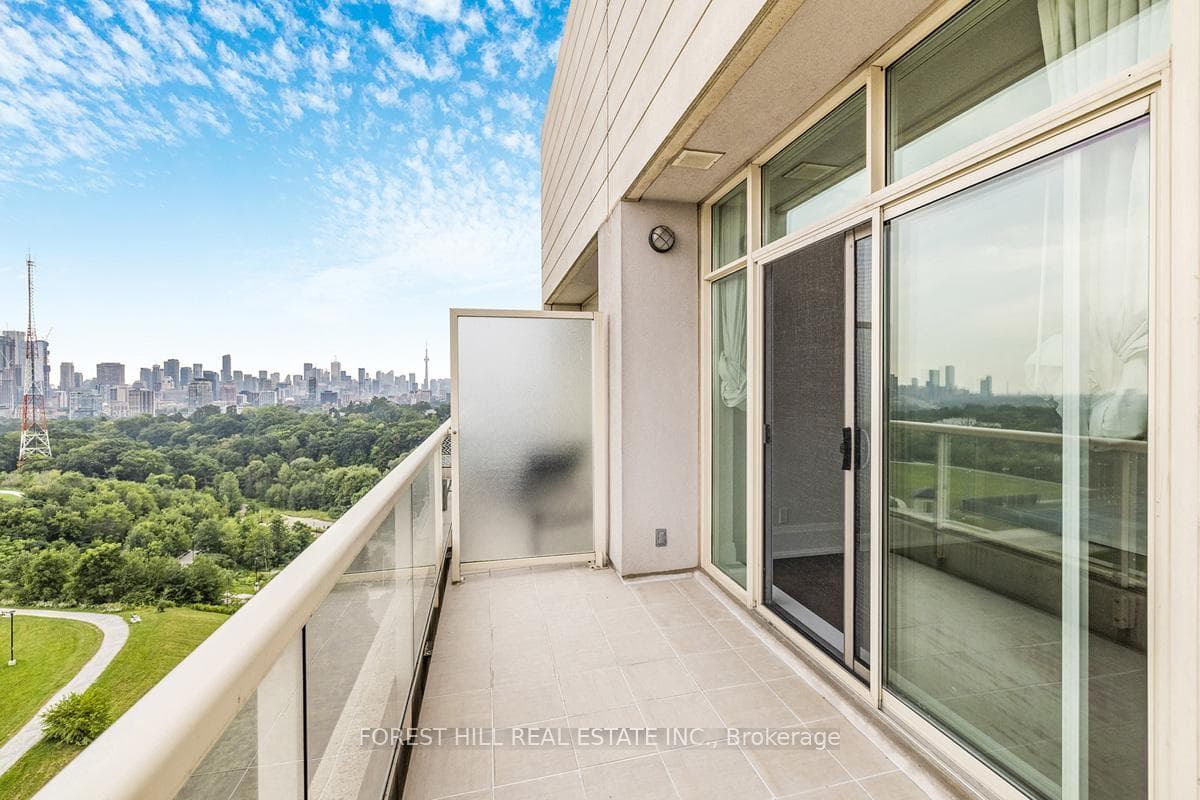 336 Spadina Road Unit PH1 photo 27