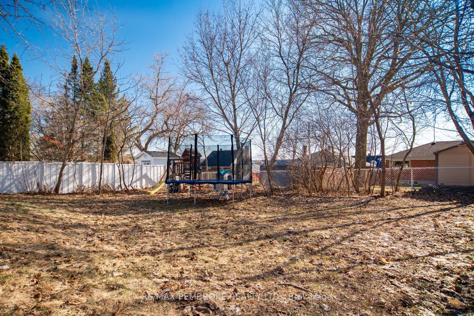 251 Broadview Drive photo 6