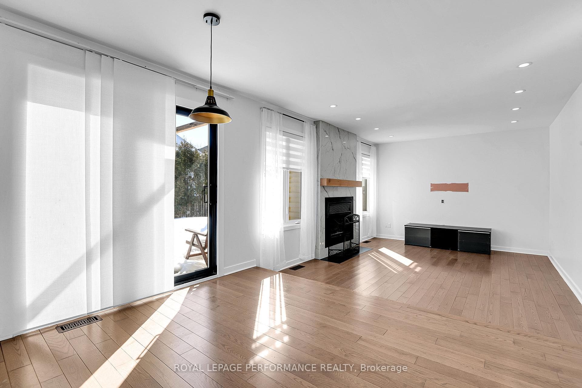 2722 Wyldewood Street photo 14