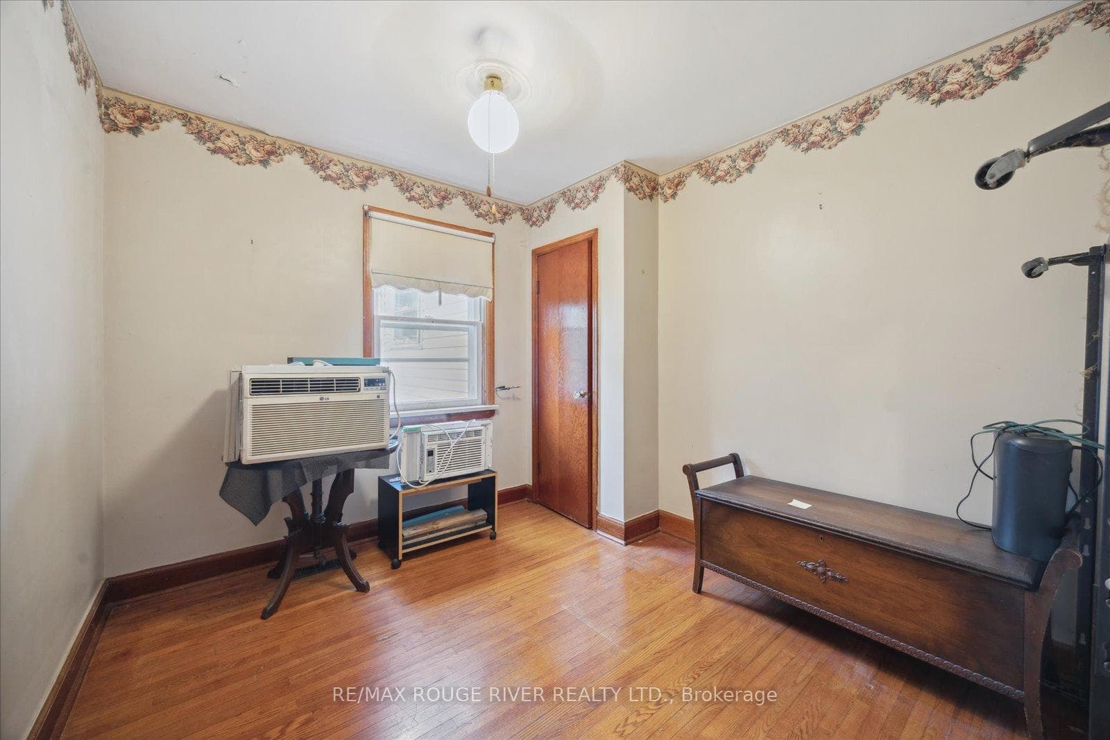 9 Orchard View Boulevard photo 17