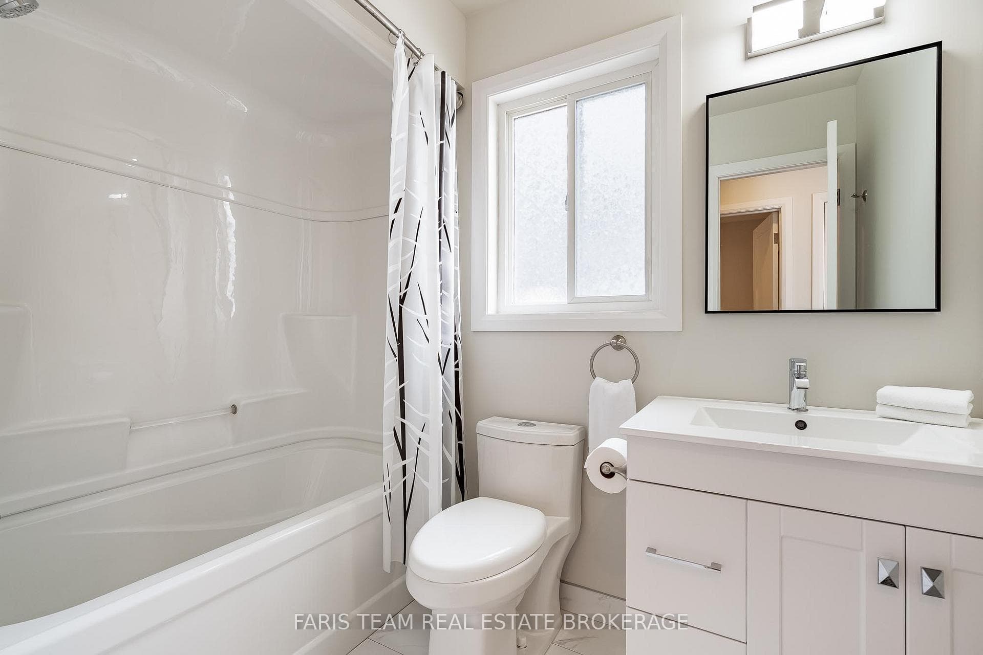 44 Hawthorne Crescent photo 23