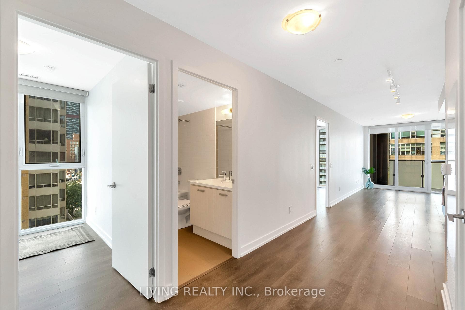125 Redpath Avenue Unit 709 photo 5