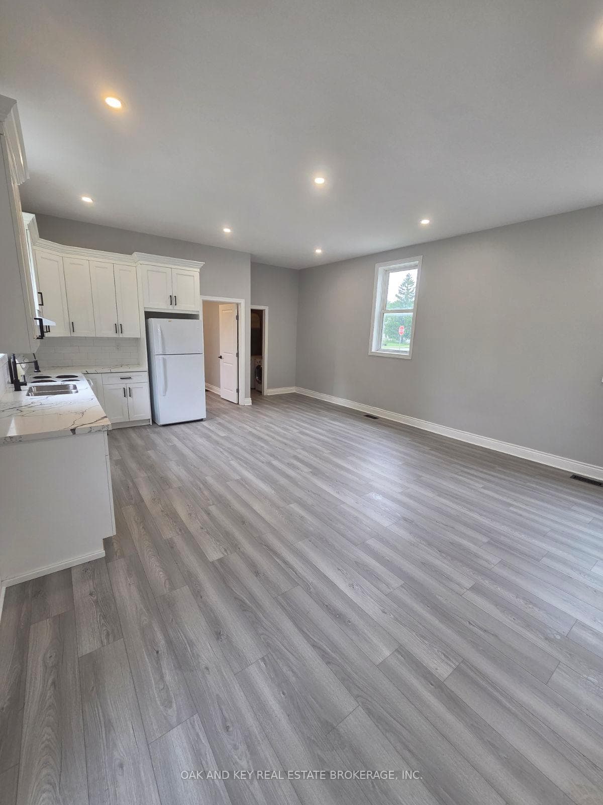 22933 Hagerty Road photo 5