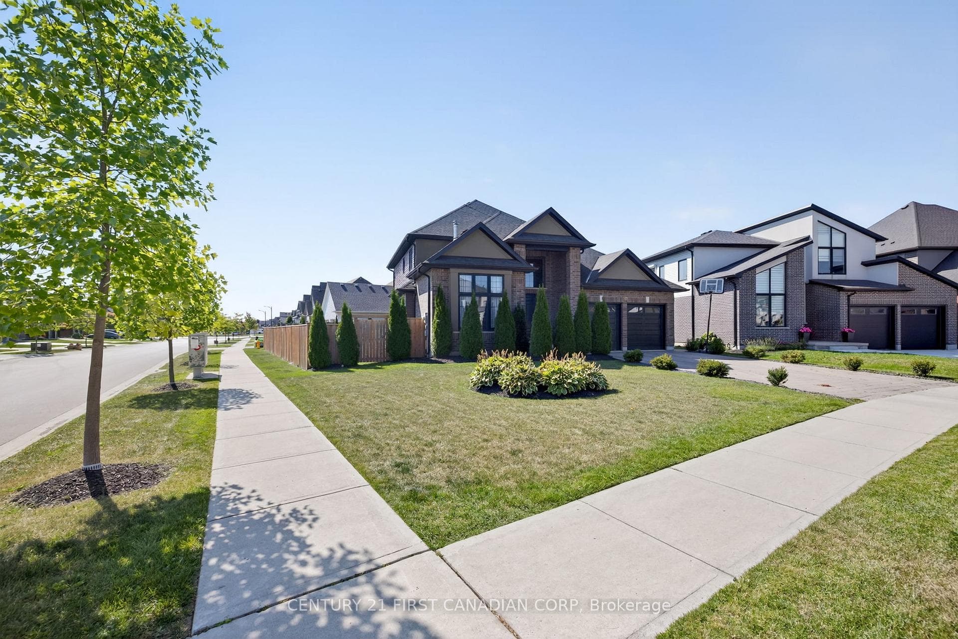 703 Zaifman Circle photo 2