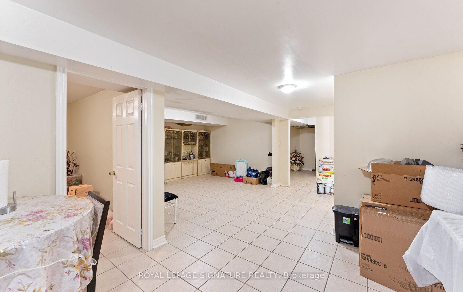 3252 Laburnum Crescent photo 36