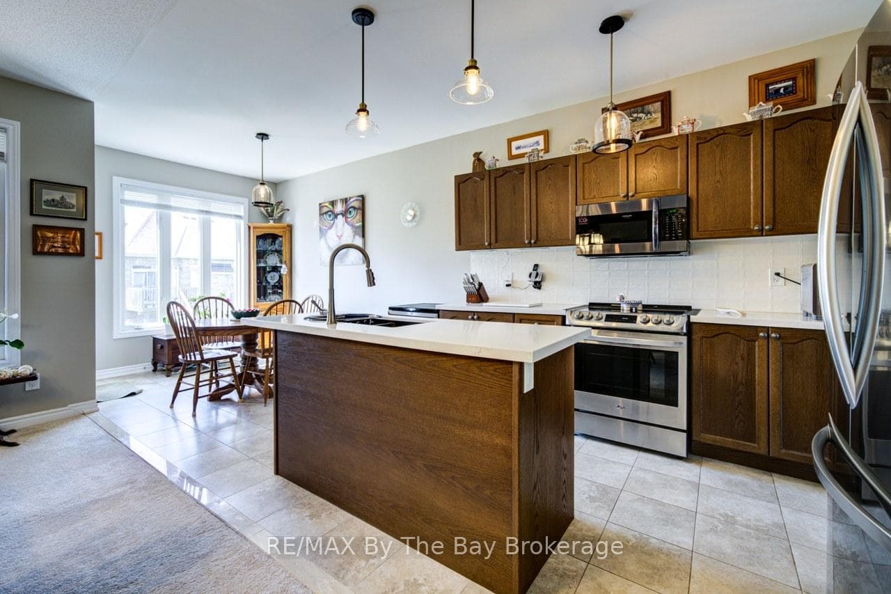 100 ALLEGRA Drive photo 13