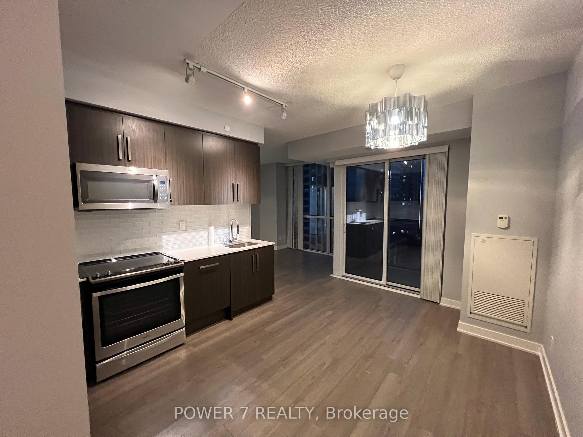 5180 Yonge Street Unit 605 photo 12