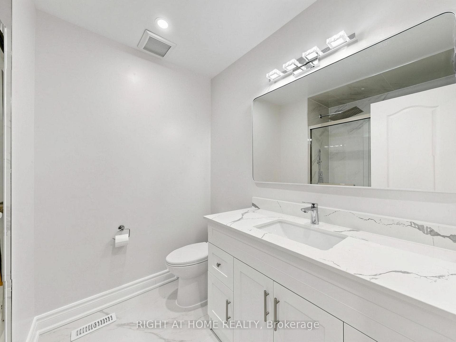 8 Caledonia Road photo 14