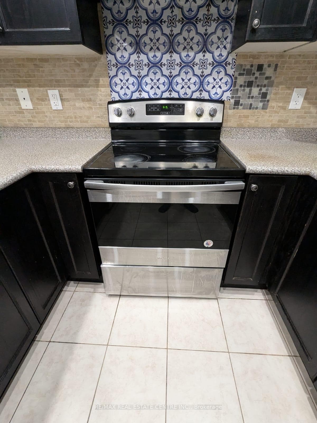 72 Abela Lane photo 5