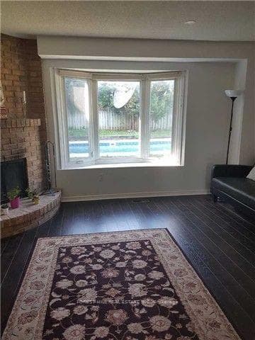 34 Tomlin Crescent photo 4